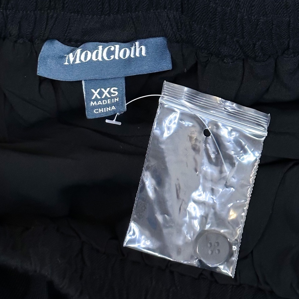 Modcloth Staycation Kickoff Black Mini Skirt NWOT - Picture 7 of 8